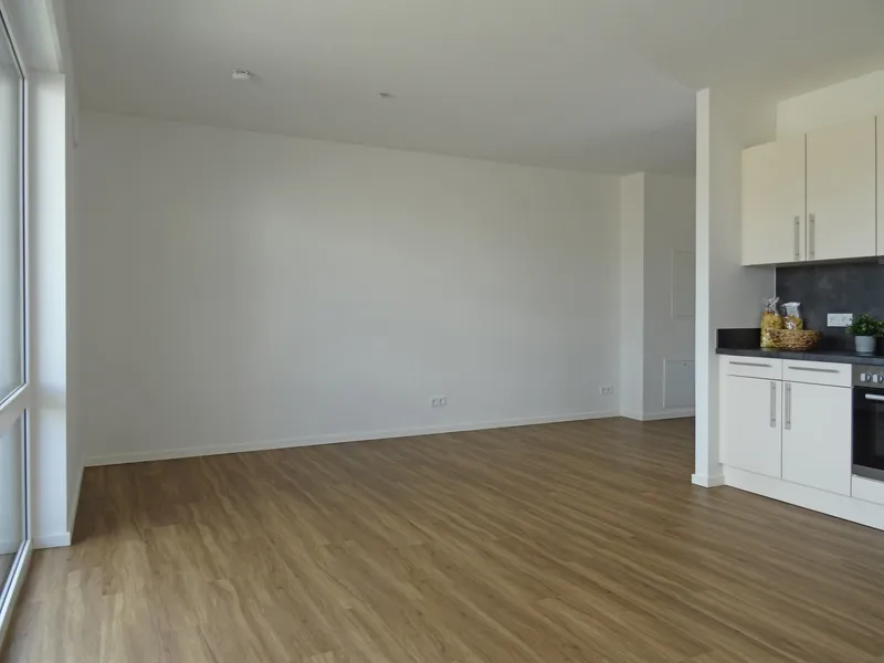 Wohnen an der Spree: praktische 1-Zimmer-Wohnung mit Balkon — photo 1